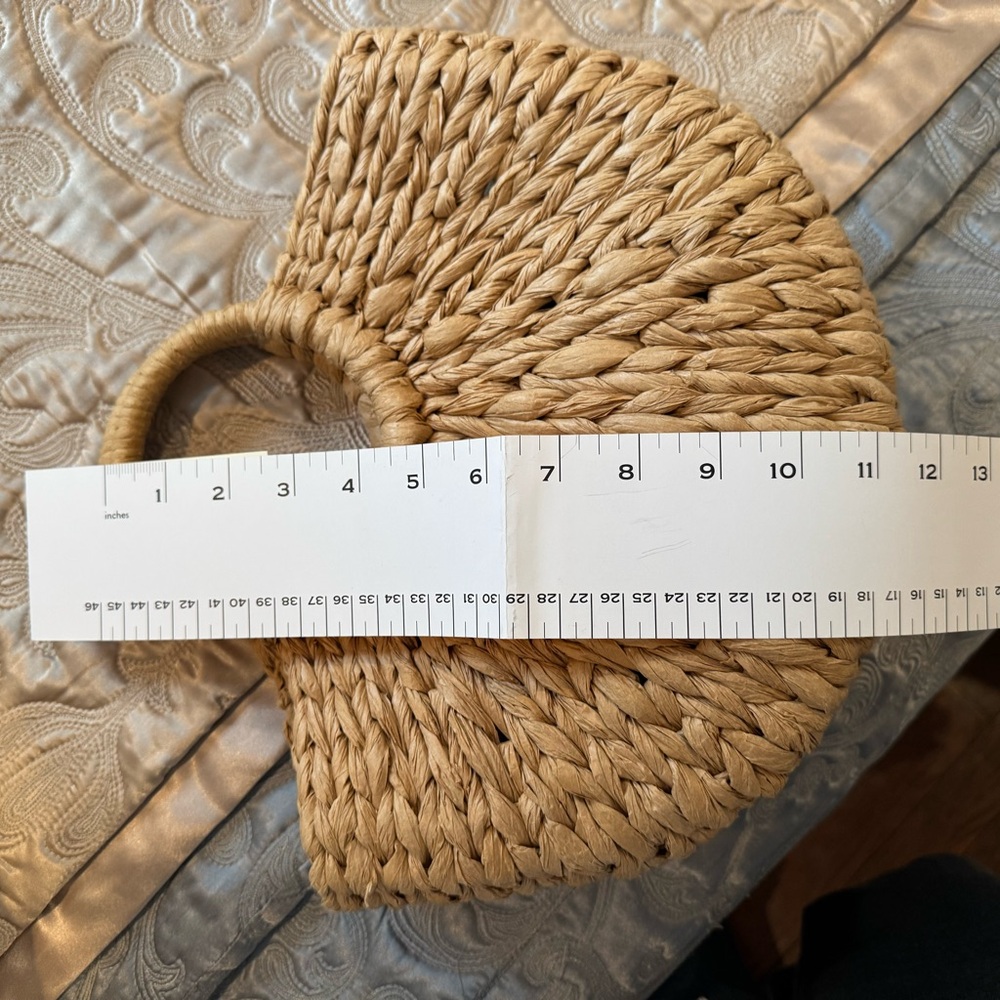 Woven Handbag - Picture 5 of 6